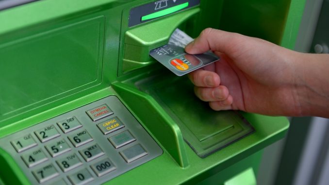 Пластиковую карту после случайной стирки необходимо проверить