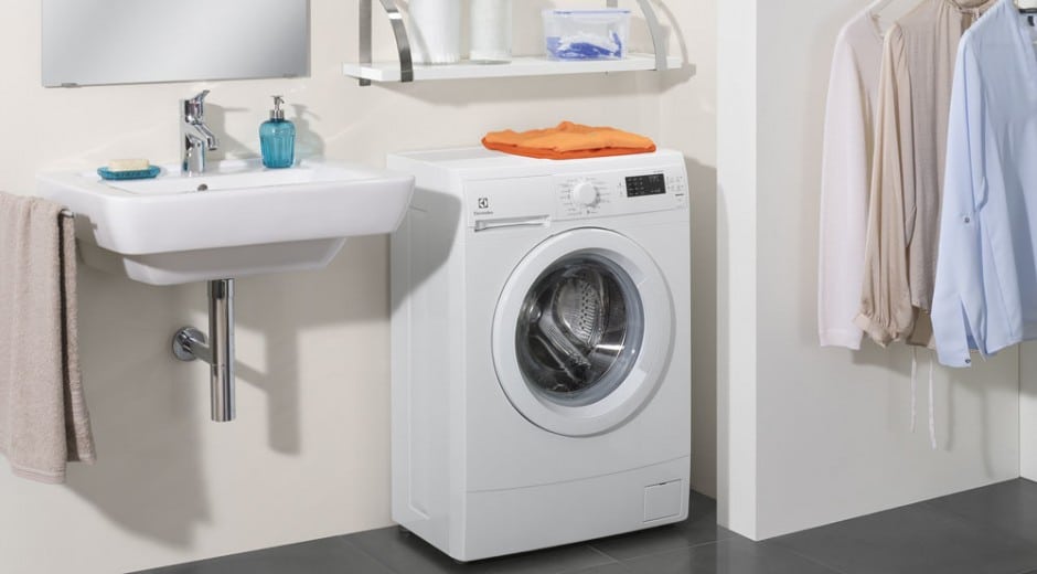 Узкая СМА Electrolux EWS1076CI