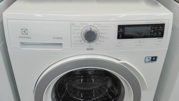 Интеллектуальная модель СМА Electrolux EWF 1497 HDW