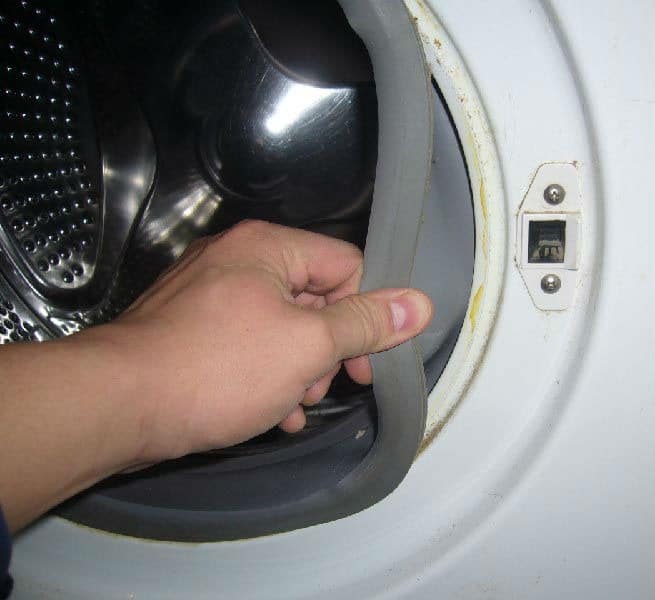 Снятие манжеты уплотнения