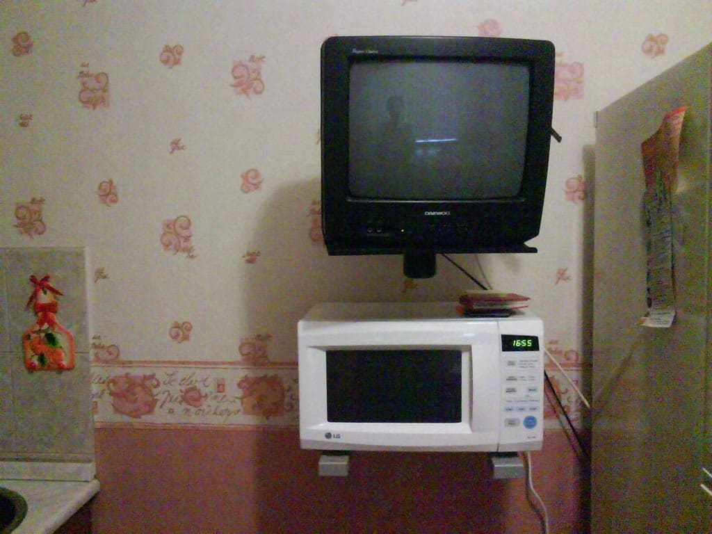СВЧ и телевизор